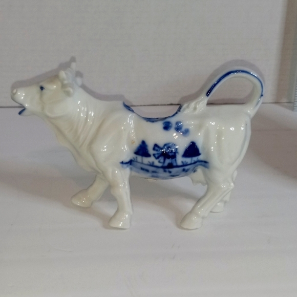 Delft Holland Cow Creamer Blue and White Classic - Picture 1 of 5